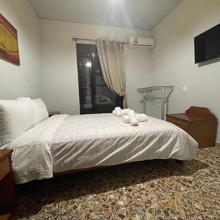 The Beehive 2 Apartment Mytilene Exterior photo