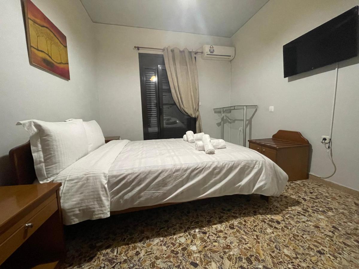 The Beehive 2 Apartment Mytilene Exterior photo